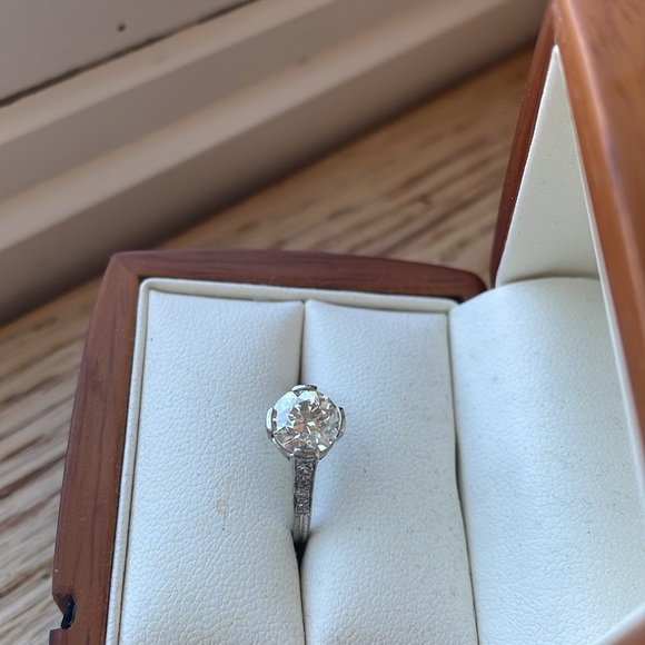 Antique 1.5 carat Natural Old European Cut Diamond Engagement Ring In Platinum - Picture 3 of 11